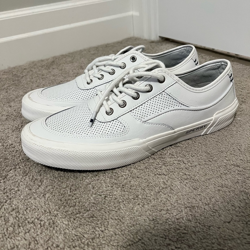 BRAND NEW NEVER WORN MENS SIZE 10 SPERRY TOPSIDERS